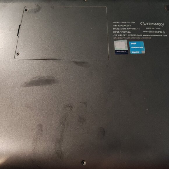 Gateway Laptop - Picture 4 of 10